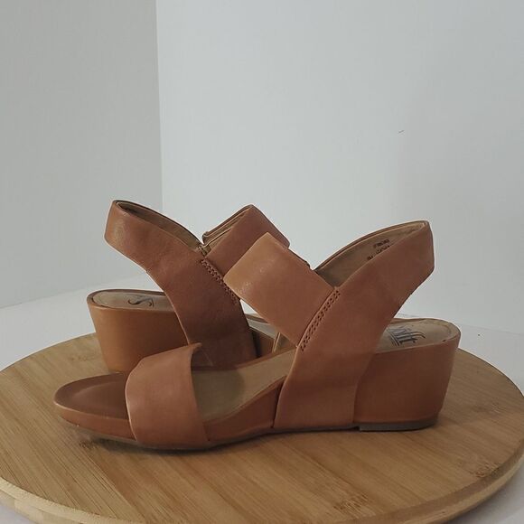 Sofft Women's Leather Wedge Sandal Camel Size 6M - Picture 9 of 11